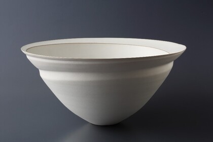 岡田優　陶展 ～山に風、白く～